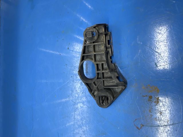 bontott LEXUS GS Bal első Lökhárító Tartó (Műanyag)