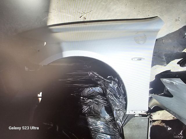 bontott LEXUS GS Bal első Sárvédő