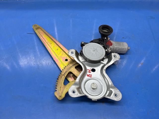 bontott LEXUS GS Bal hátsó Ablakemelő Szerkezet (Elektromos)