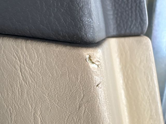 bontott LEXUS GS Bal hátsó Ajtó Kárpit