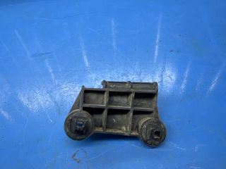 bontott LEXUS GS Bal hátsó Lökhárító Tartó (Műanyag)