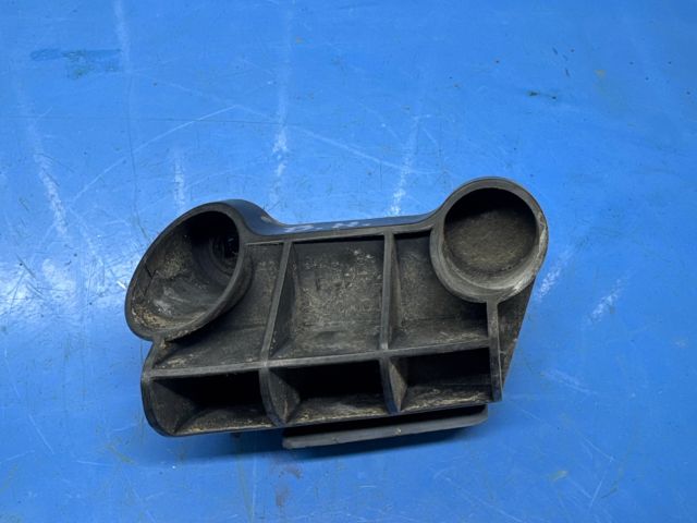 bontott LEXUS GS Bal hátsó Lökhárító Tartó (Műanyag)