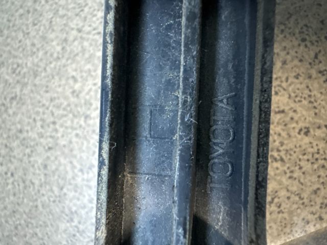 bontott LEXUS GS Bal hátsó Oldal Lökhárító Tartó (Műanyag)