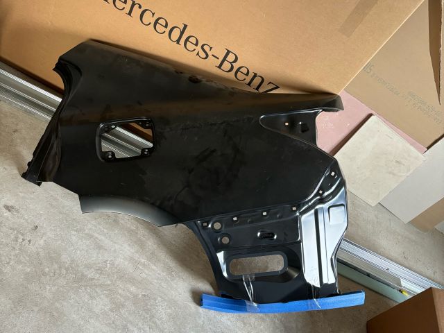 bontott LEXUS GS Bal hátsó Sárvédő