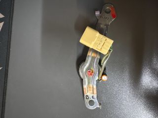 bontott LEXUS GS Bal Műszerfal Hangszóró