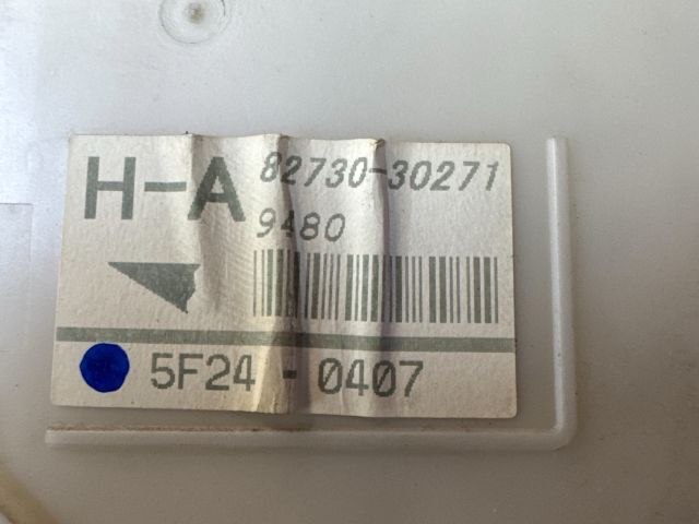 bontott LEXUS GS Biztosítéktábla Utastér