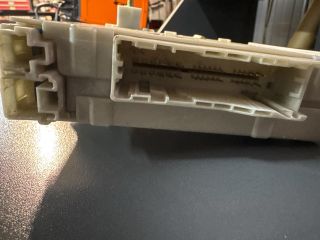 bontott LEXUS GS Biztosítéktábla Utastér