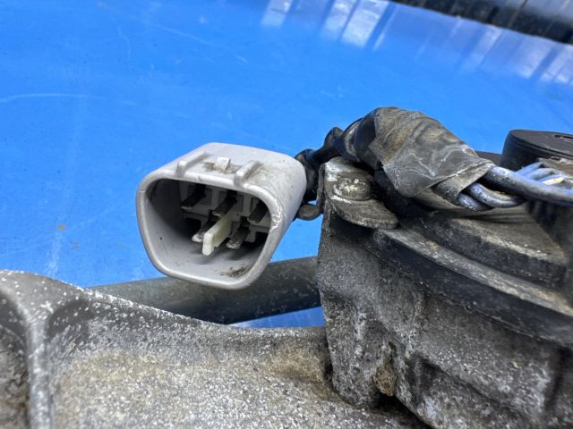 bontott LEXUS GS Első Ablaktörlő Szerkezet Motorral