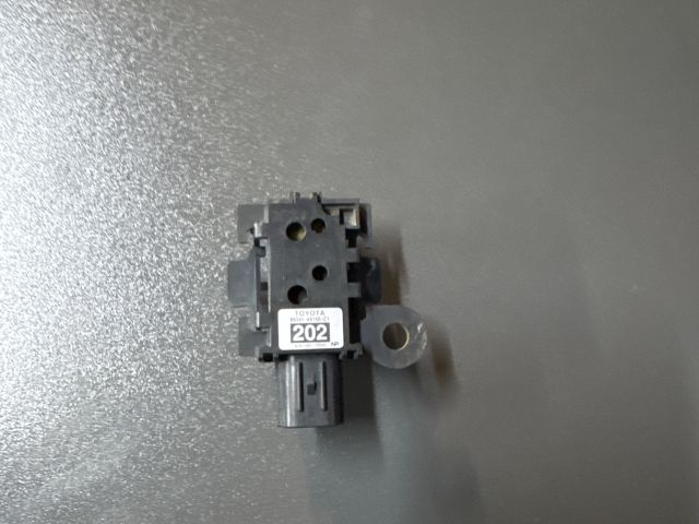 bontott LEXUS GS Első Tolatóradar Fej