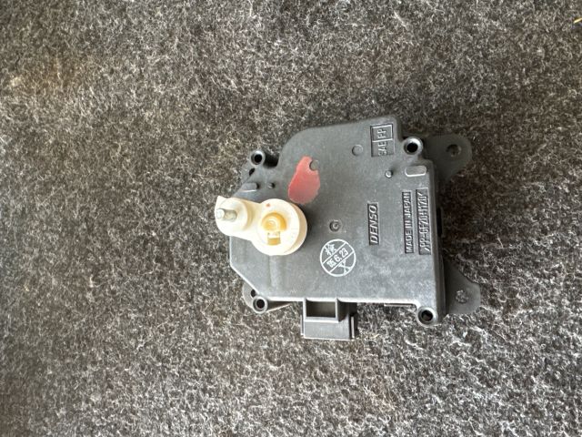 bontott LEXUS GS Fűtés Állító Motor