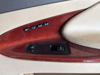 bontott LEXUS GS Jobb első Ajtó Kárpit