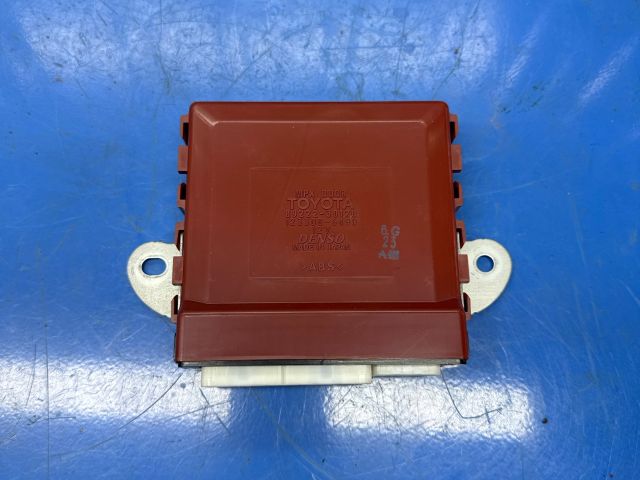 bontott LEXUS GS Jobb első Ajtó Vezérlőegység