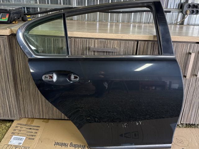 bontott LEXUS GS Jobb hátsó Ajtó (Üres lemez)
