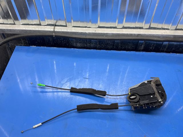 bontott LEXUS GS Jobb hátsó Ajtózár