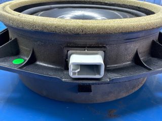 bontott LEXUS GS Jobb hátsó Hangszóró