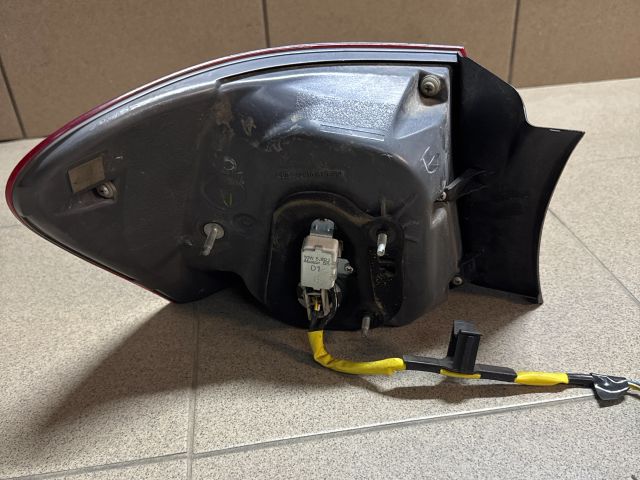 bontott LEXUS GS Jobb Hátsó Lámpa