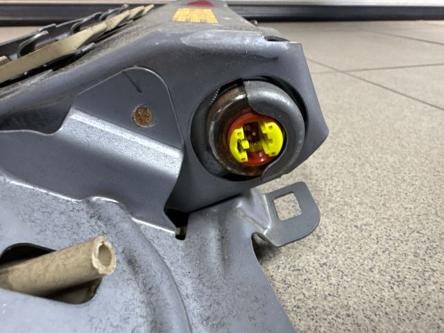 bontott LEXUS GS Jobb Térdlégzsák