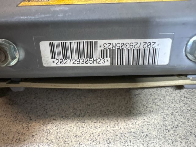 bontott LEXUS GS Jobb Térdlégzsák