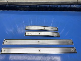 bontott LEXUS GS Küszöb Díszléc Szett