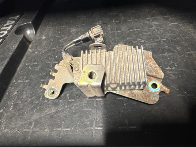 bontott LEXUS GS Üzemanyag Befecskendező Vezérlő