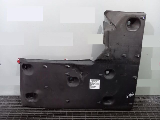 bontott LEXUS IS Alsó Motorburkolat