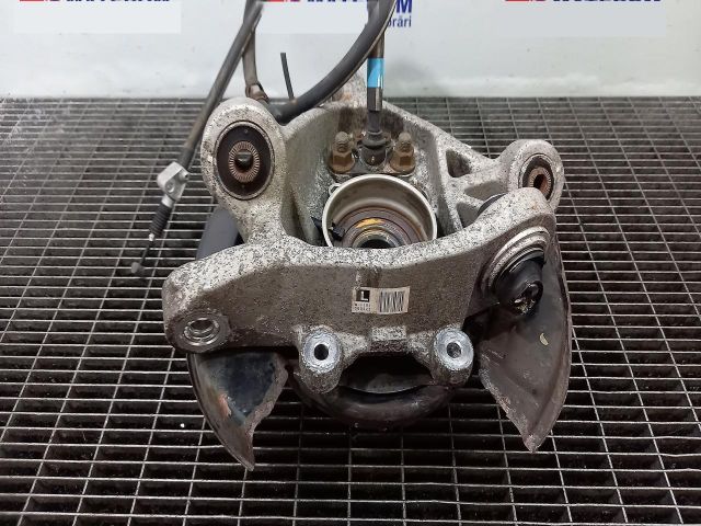 bontott LEXUS IS Bal hátsó Csonkállvány