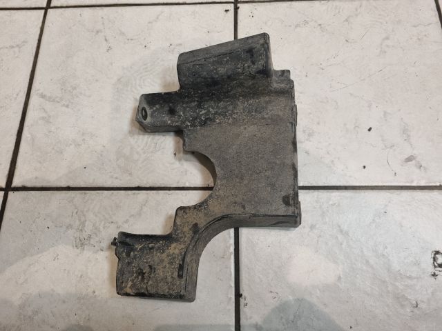 bontott LEXUS IS Alsó Motorburkolat