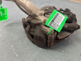 bontott LEXUS IS Bal első Féknyereg Munkahengerrel