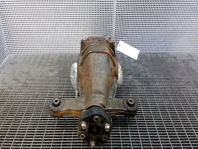 bontott LEXUS IS Differenciálmű Tartó Bak