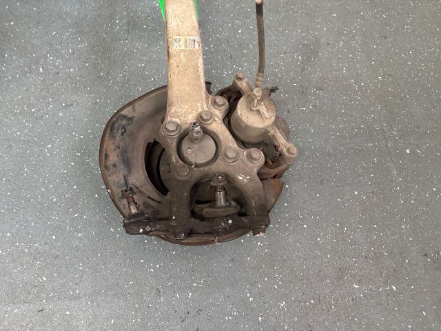 bontott LEXUS IS Jobb első Csonkállvány Kerékaggyal