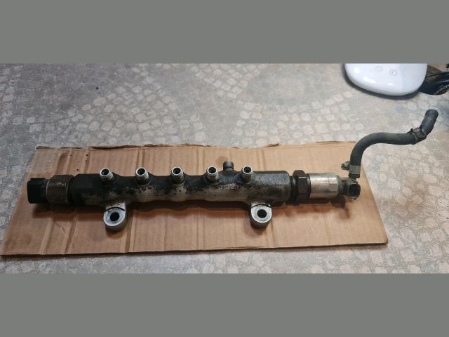 bontott LEXUS IS Nagynyomású Üzemanyag Gyűjtőcső