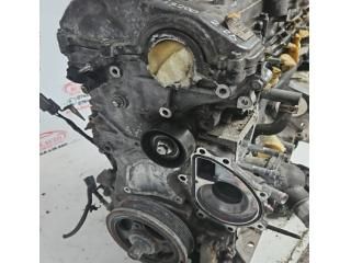 bontott LEXUS IS Motor (Fűzött blokk hengerfejjel)