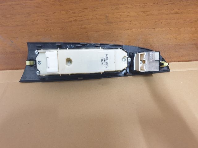 bontott LEXUS IS Ablakemelő és Tükör Kapcsoló