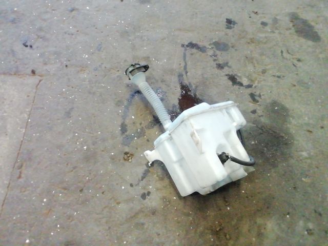 bontott LEXUS IS Ablakmosó Tartály