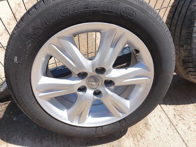 bontott LEXUS IS Alufelni Szett Gumival