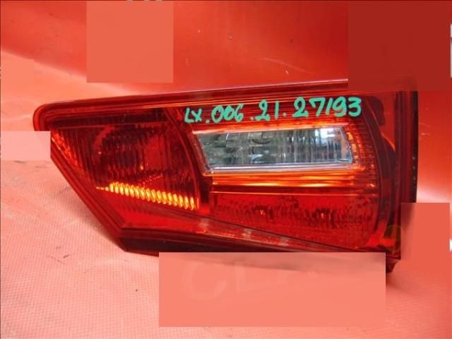 bontott LEXUS IS Bal Belső Hátsó Lámpa