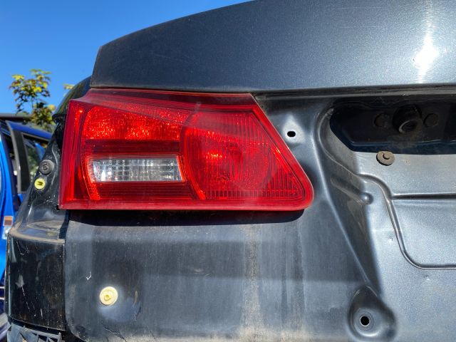 bontott LEXUS IS Bal Belső Hátsó Lámpa