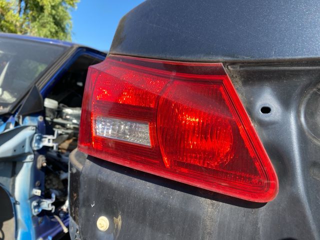 bontott LEXUS IS Bal Belső Hátsó Lámpa