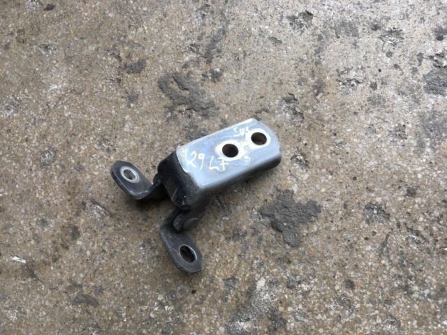 bontott LEXUS IS Bal első Felső Zsanér