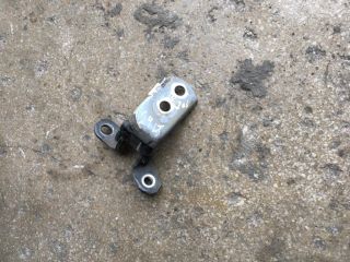 bontott LEXUS IS Bal első Zsanér