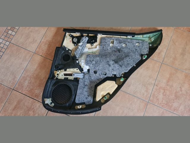 bontott LEXUS IS Bal hátsó Ajtó Kárpit