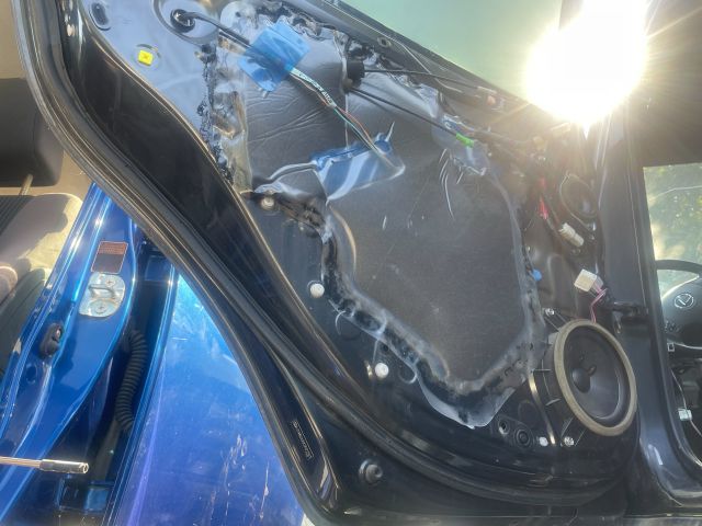 bontott LEXUS IS Bal hátsó Ajtó (Üres lemez)