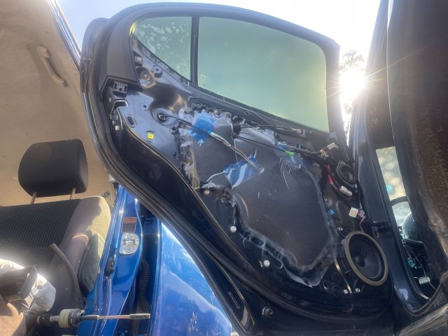 bontott LEXUS IS Bal hátsó Ajtó (Üres lemez)