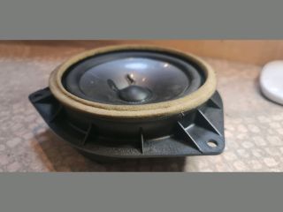 bontott LEXUS IS Bal hátsó Hangszóró