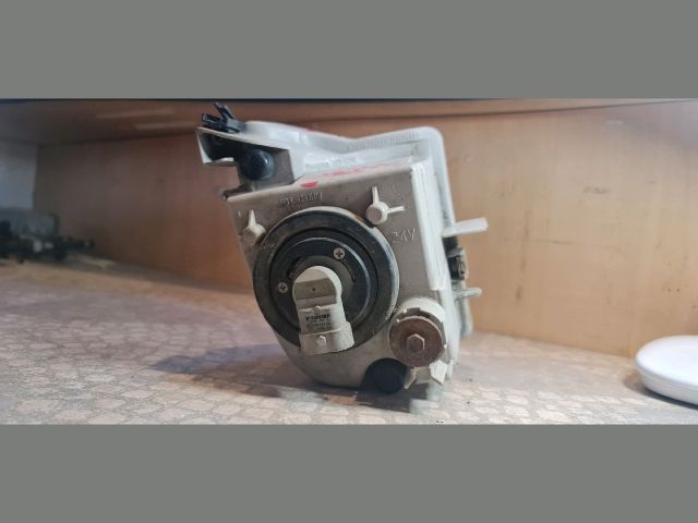 bontott LEXUS IS Bal Ködfényszóró