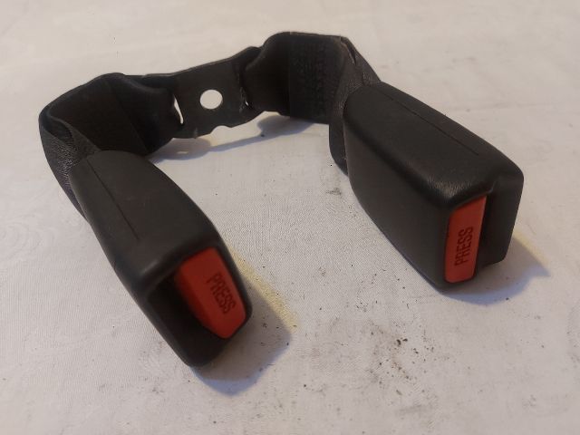 bontott LEXUS IS Hátsó középső Biztonsági Öv Csat