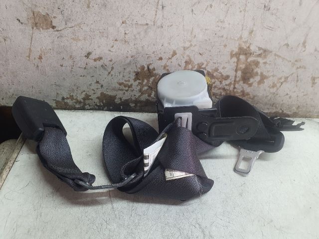 bontott LEXUS IS Hátsó középső Biztonsági Öv