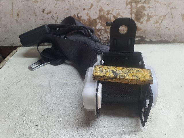 bontott LEXUS IS Hátsó középső Biztonsági Öv