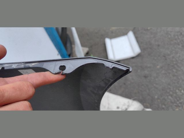 bontott LEXUS IS Hátsó Lökhárító (Üresen)