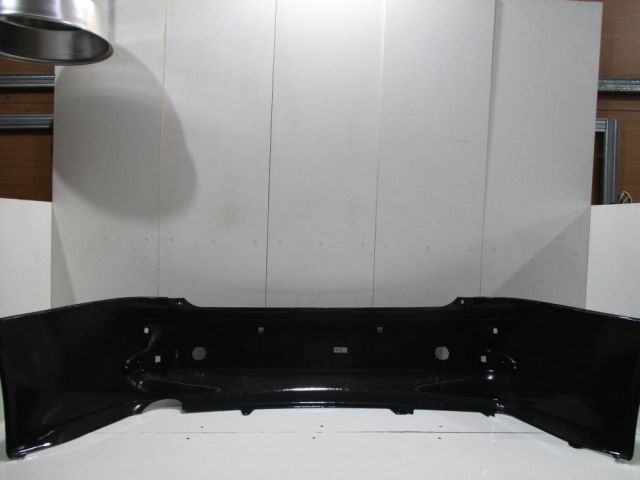 bontott LEXUS IS Hátsó Lökhárító (Üresen)